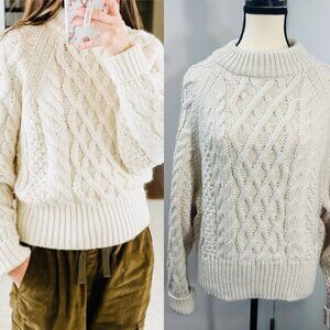 H&M  Women's Cream Thick Warm Sweater Long Sleeves Turtleneck Size M